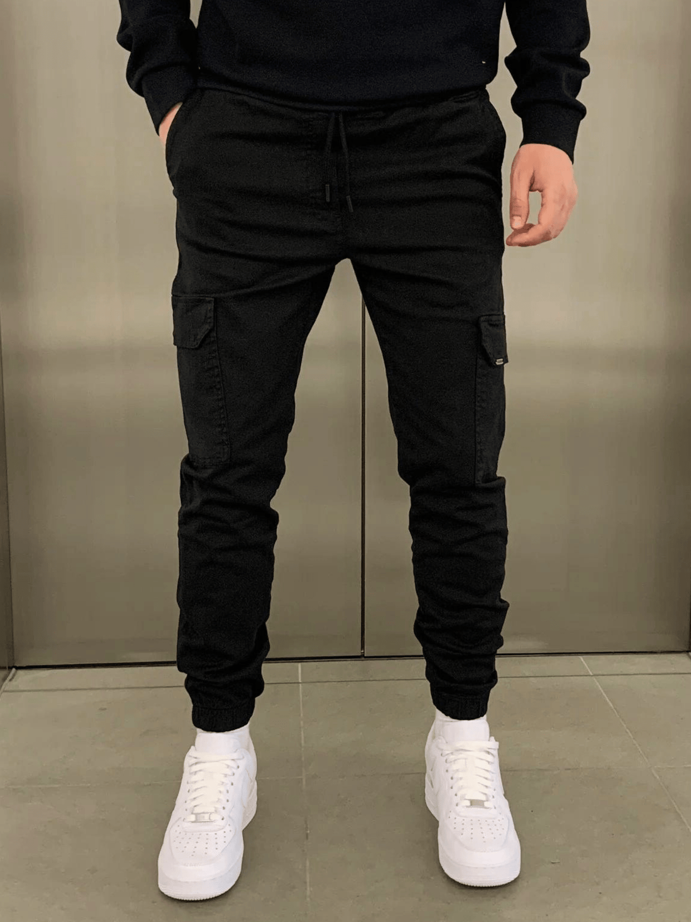 Elvora London™ – James Cargo Jogger Fit