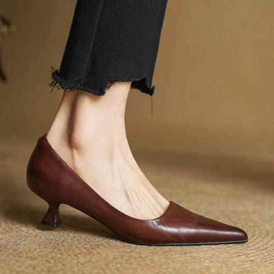 Elvora London™ – Celeste Pointed-Toe Leather Pumps
