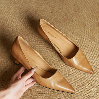 Elvora London™ – Celeste Pointed-Toe Leather Pumps