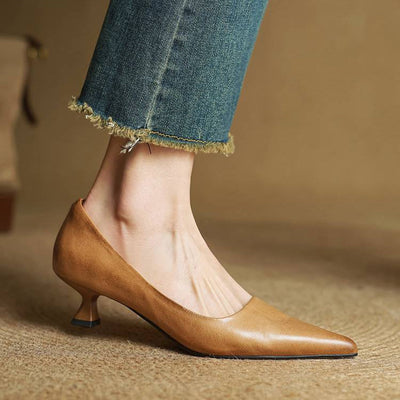 Elvora London™ – Celeste Pointed-Toe Leather Pumps