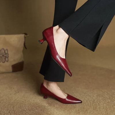 Elvora London™ – Celeste Pointed-Toe Leather Pumps