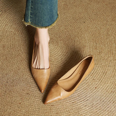Elvora London™ – Celeste Pointed-Toe Leather Pumps