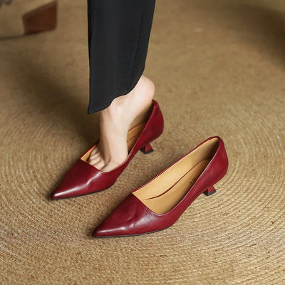 Elvora London™ – Celeste Pointed-Toe Leather Pumps