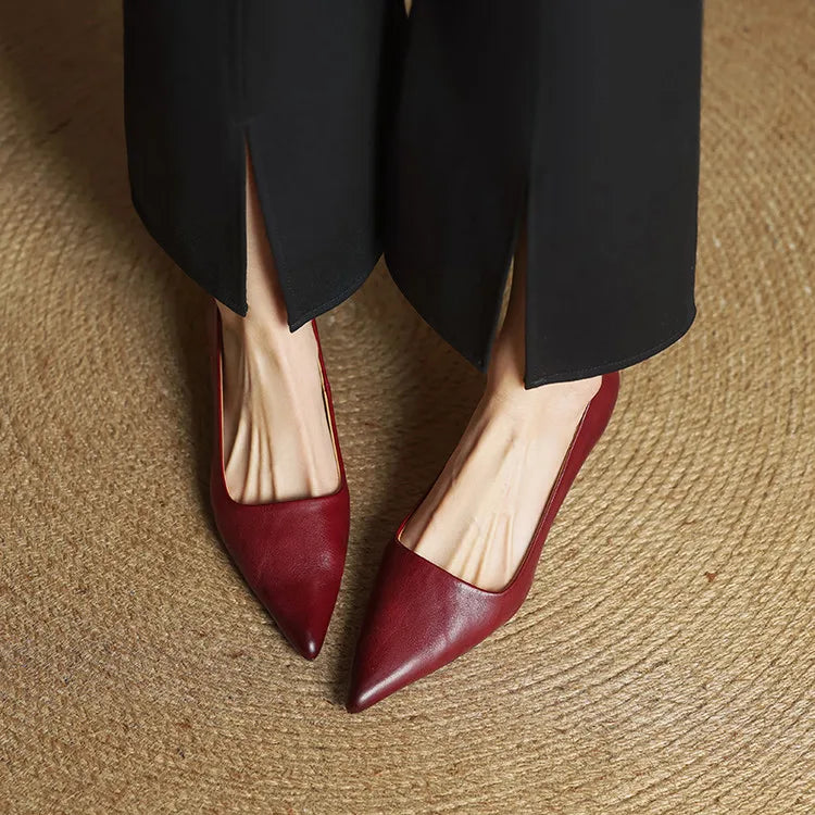 Elvora London™ – Celeste Pointed-Toe Leather Pumps
