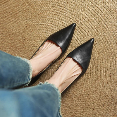 Elvora London™ – Celeste Pointed-Toe Leather Pumps