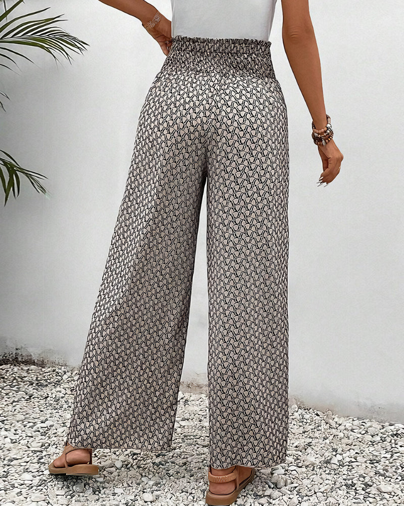 Elvora London™ – Mint Relaxed Wide-Leg Trousers