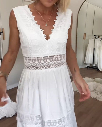 Elvora London™ – Liora Crochet Lace Midi Dress
